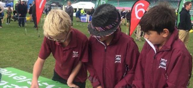 image of school students at field days