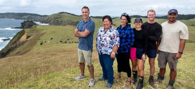 image of Whangaroa Ngaiotonga Trust members