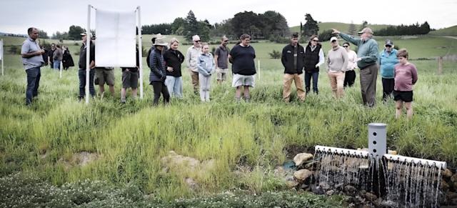 image of participants at catchment field day