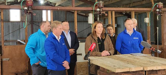 Image of Kate A talking to media