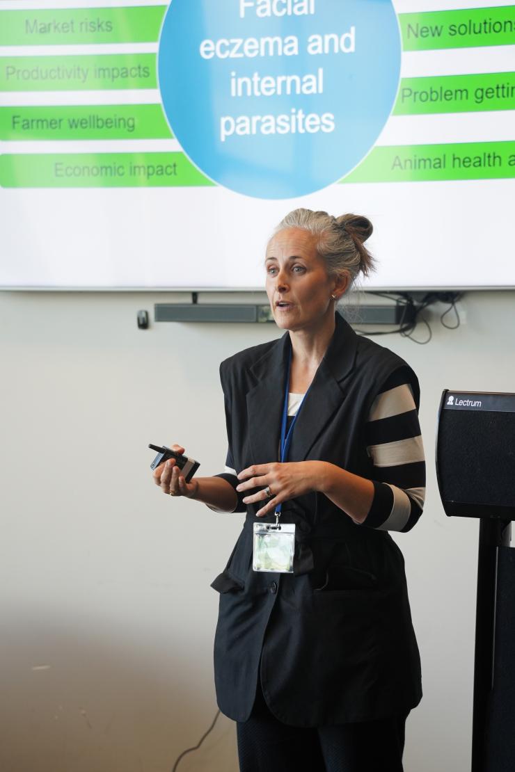 Image of Cara speaking at AgInnovation