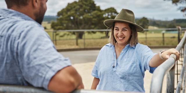 image of maori couple in the sheep yards