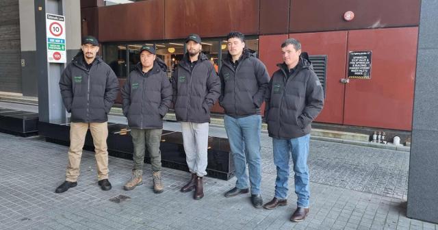image of Maori farmers in B+LNZ gear