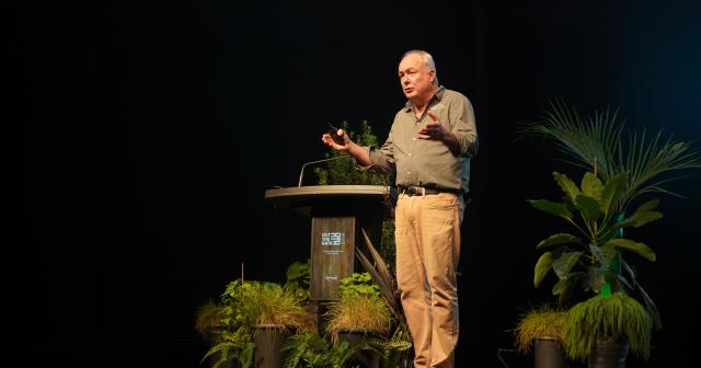 image of Simon Quilty presenting